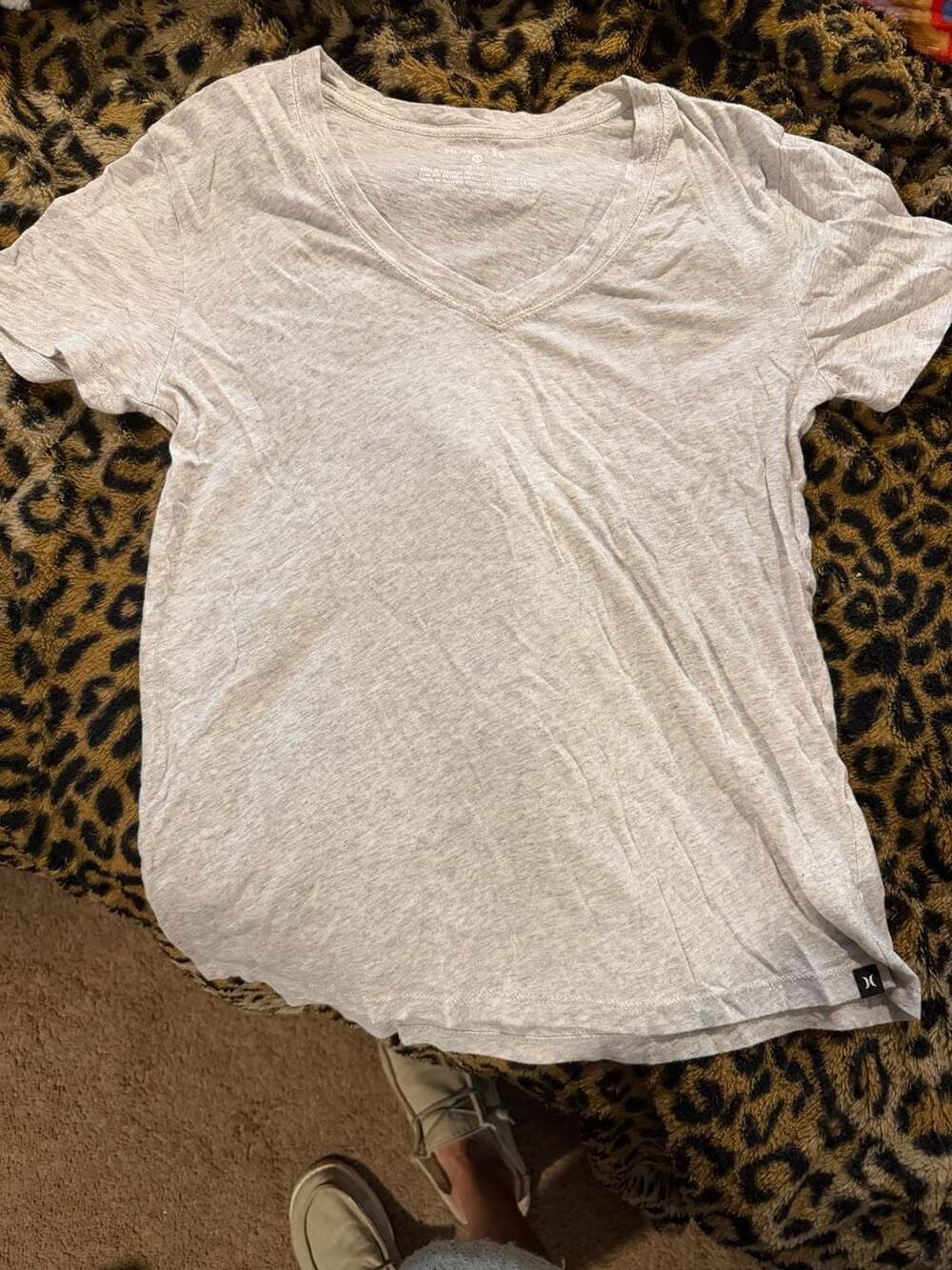 Hurley Women's Heather Grey V-Neck T-Shirt